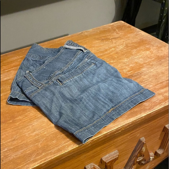 Women’s (junior sz) short - Picture 6 of 7